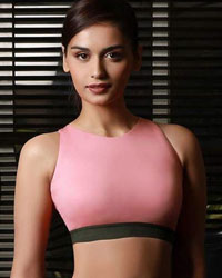 Manushi Chhillar